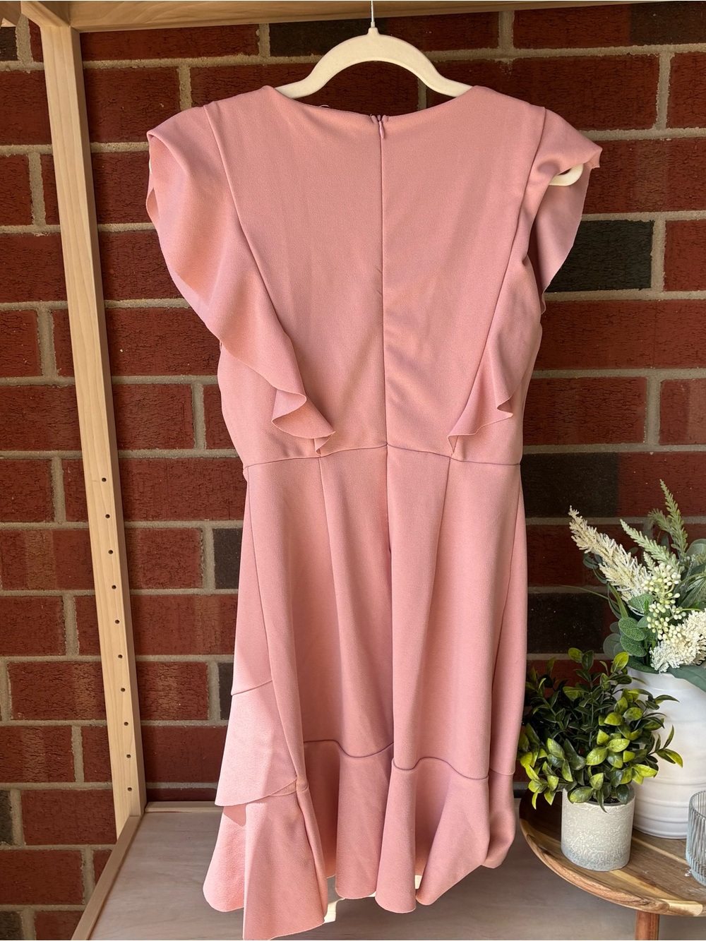 Altar’d State Short Sleeve Fit & Flare V Neck Dress Size Med Rose‎ Pink
Feminine - Picture 4 of 11